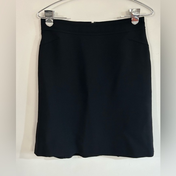 BURBERRY LONDON  SKIRT Sz EU 38 US 4 Black Straight Midi Above Knee Wool Blend - Picture 1 of 9